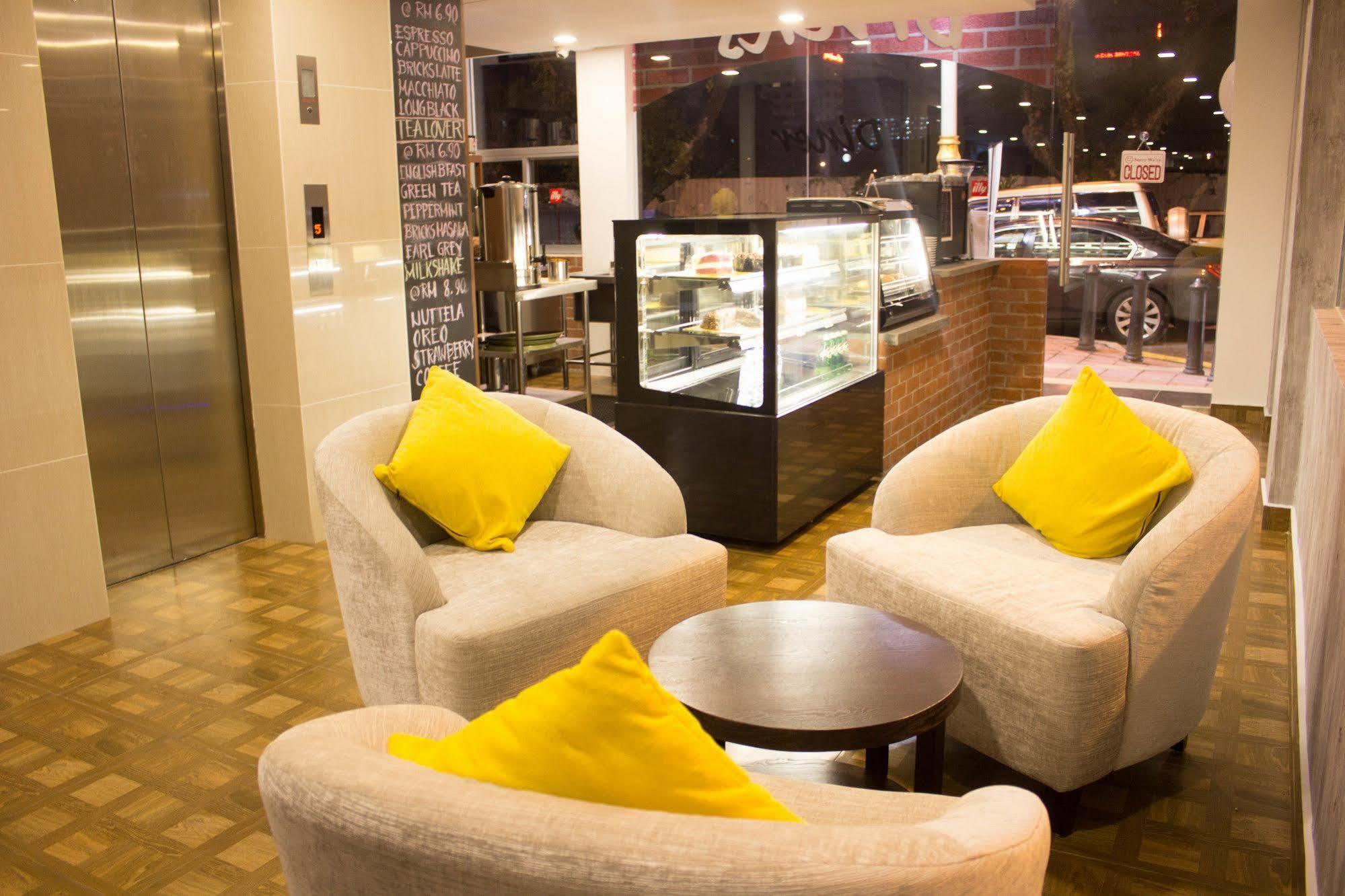 Bryqs Hotel Hotel 3*