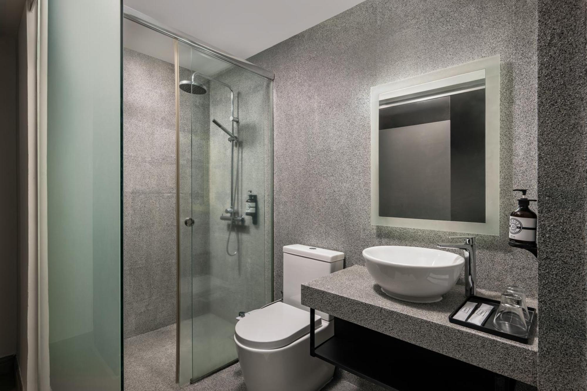 Bryqs Hotel 3*