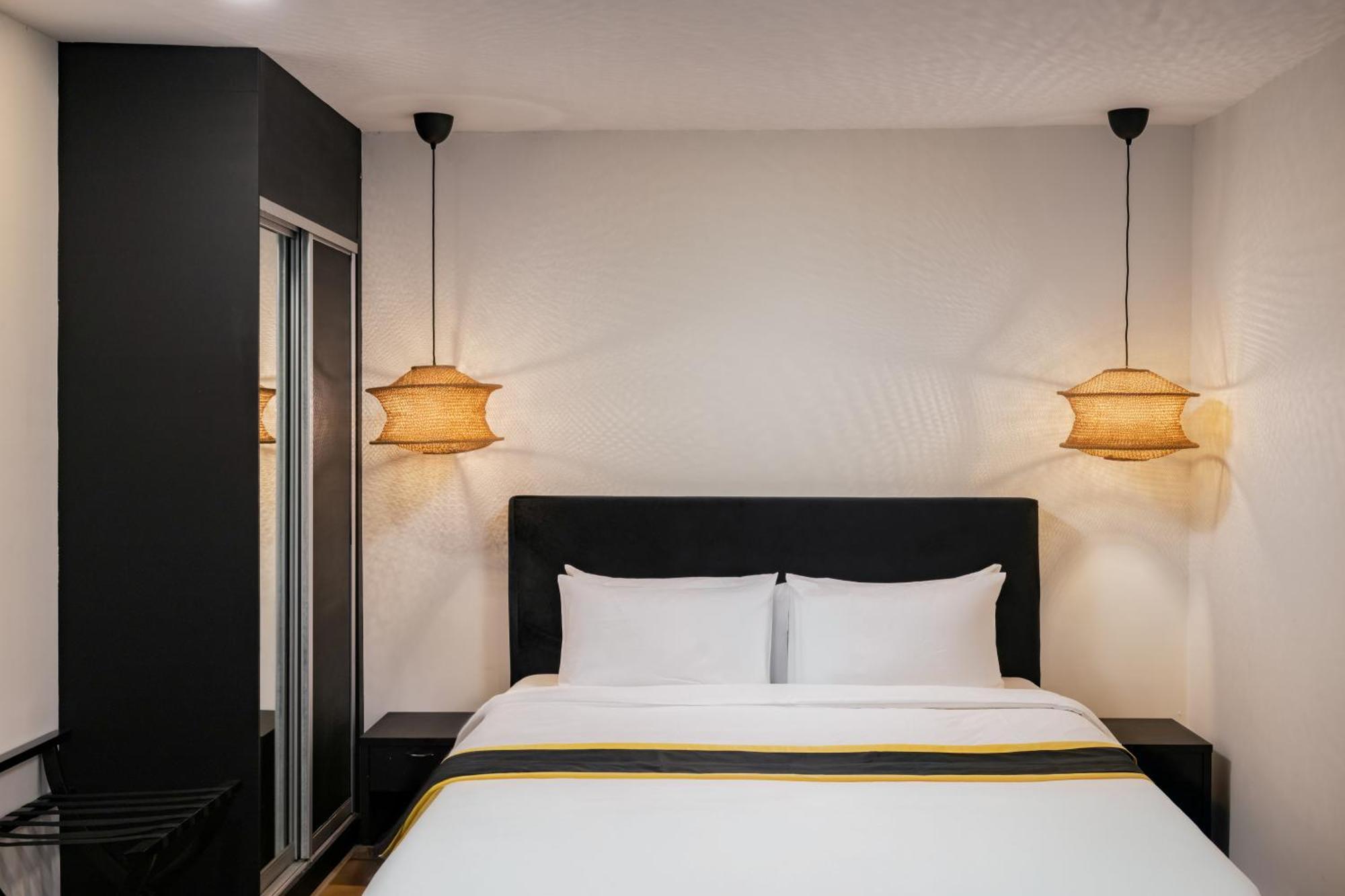 Hotel Bryqs Hotel 3*