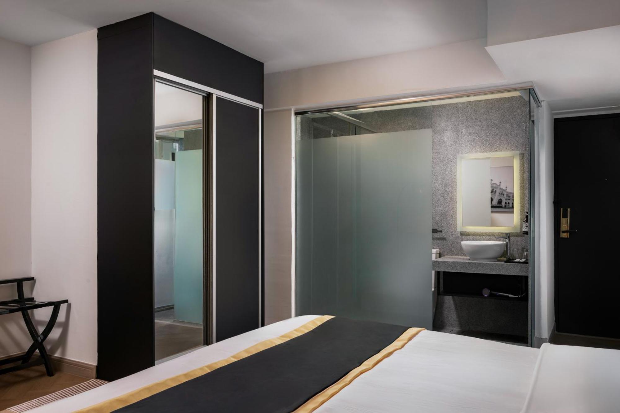 Bryqs Hotel Hotel 3*